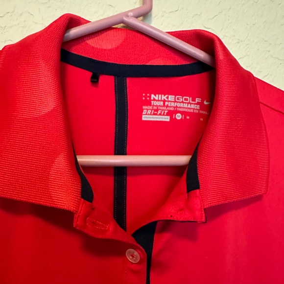 Women's Nike Golf Tour Performance tank polo - size Medium - Picture 2 of 3